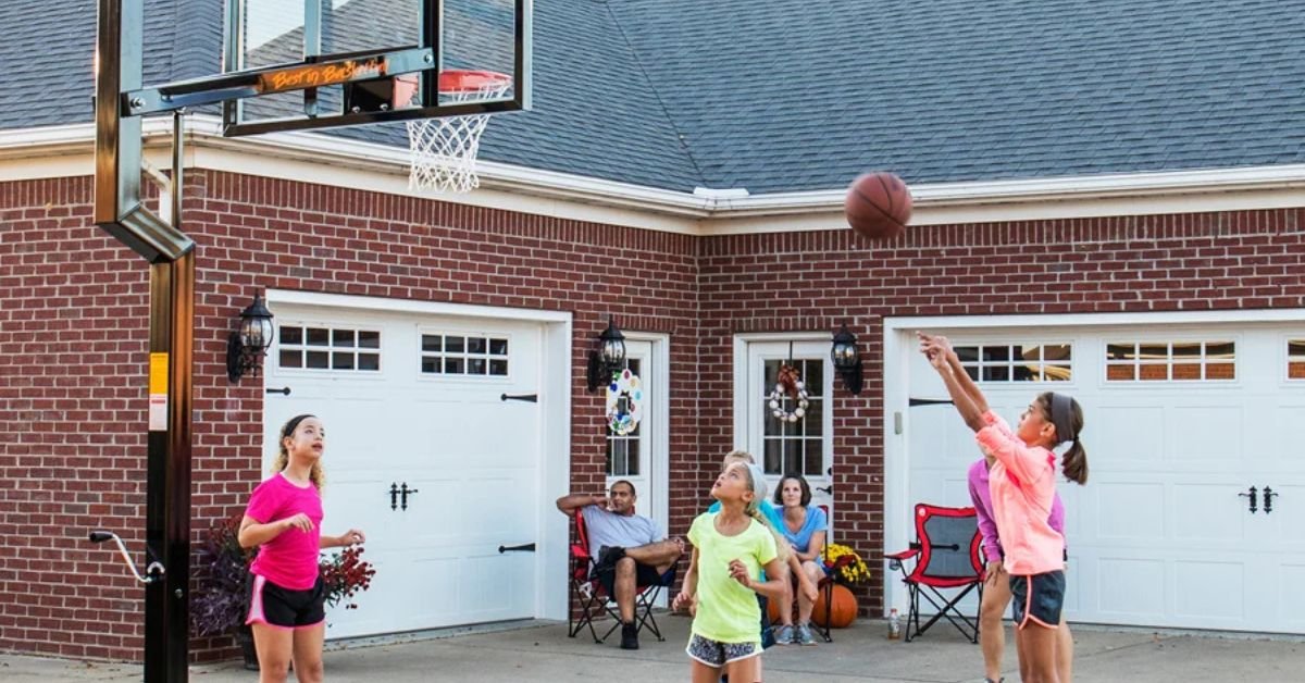 What Size Backboard Do You Need for Your Basketball Hoop?