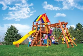 9 Top Reasons To Install a Playset in Your Backyard
